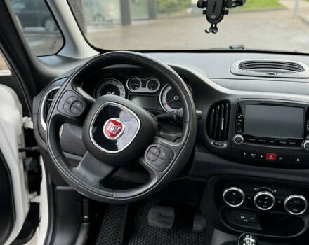 Білий Фіат 500L, об'ємом двигуна 1.37 л та пробігом 110 тис. км за 9100 $, фото 12 на Automoto.ua