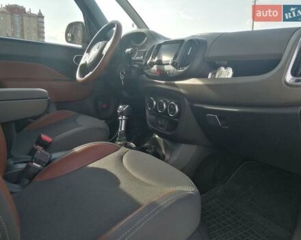 Білий Фіат 500L, об'ємом двигуна 1.37 л та пробігом 120 тис. км за 6999 $, фото 27 на Automoto.ua