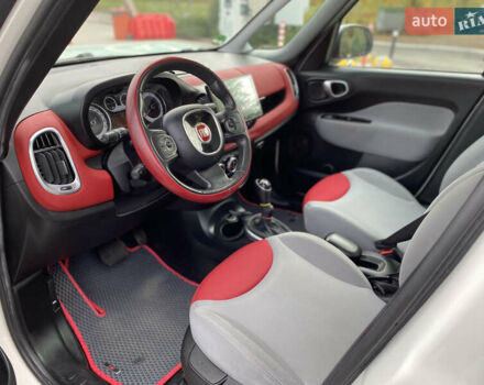Белый Фиат 500L, объемом двигателя 1.25 л и пробегом 190 тыс. км за 9700 $, фото 12 на Automoto.ua