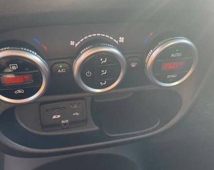 Білий Фіат 500L, об'ємом двигуна 1.37 л та пробігом 120 тис. км за 6999 $, фото 43 на Automoto.ua