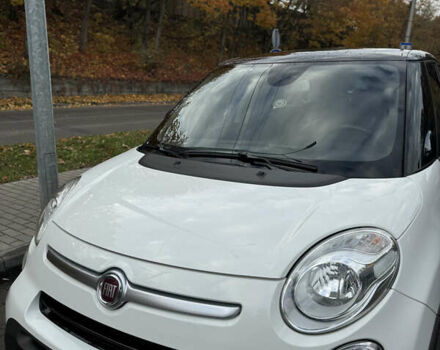 Білий Фіат 500L, об'ємом двигуна 1.37 л та пробігом 110 тис. км за 9100 $, фото 6 на Automoto.ua