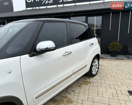 Белый Фиат 500L, объемом двигателя 1.4 л и пробегом 110 тыс. км за 7900 $, фото 4 на Automoto.ua