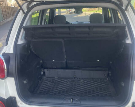 Белый Фиат 500L, объемом двигателя 1.2 л и пробегом 190 тыс. км за 8500 $, фото 10 на Automoto.ua