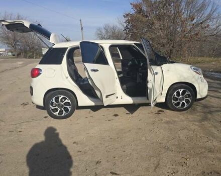 Белый Фиат 500L, объемом двигателя 1.37 л и пробегом 222 тыс. км за 7799 $, фото 5 на Automoto.ua