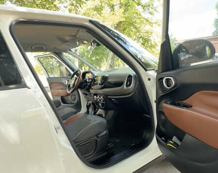 Білий Фіат 500L, об'ємом двигуна 1.4 л та пробігом 174 тис. км за 8300 $, фото 2 на Automoto.ua