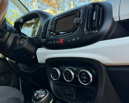 Белый Фиат 500L, объемом двигателя 1.3 л и пробегом 104 тыс. км за 9600 $, фото 65 на Automoto.ua