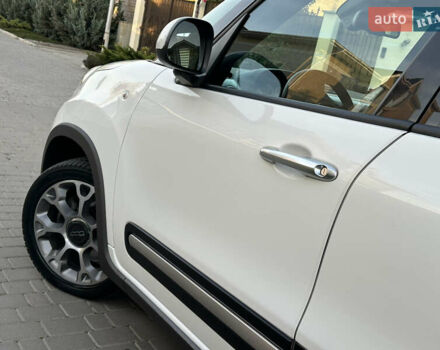 Белый Фиат 500L, объемом двигателя 1.3 л и пробегом 176 тыс. км за 8900 $, фото 12 на Automoto.ua