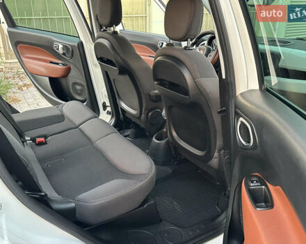 Белый Фиат 500L, объемом двигателя 1.3 л и пробегом 176 тыс. км за 8900 $, фото 46 на Automoto.ua