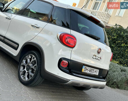 Белый Фиат 500L, объемом двигателя 1.3 л и пробегом 176 тыс. км за 8900 $, фото 6 на Automoto.ua