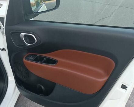 Белый Фиат 500L, объемом двигателя 1.3 л и пробегом 174 тыс. км за 7000 $, фото 18 на Automoto.ua