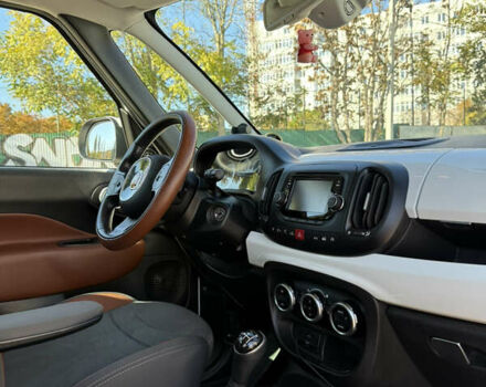 Белый Фиат 500L, объемом двигателя 1.3 л и пробегом 104 тыс. км за 9600 $, фото 63 на Automoto.ua