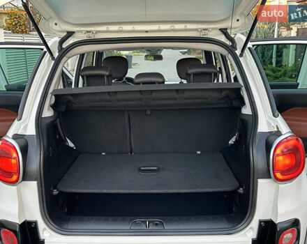 Белый Фиат 500L, объемом двигателя 1.3 л и пробегом 176 тыс. км за 8900 $, фото 52 на Automoto.ua