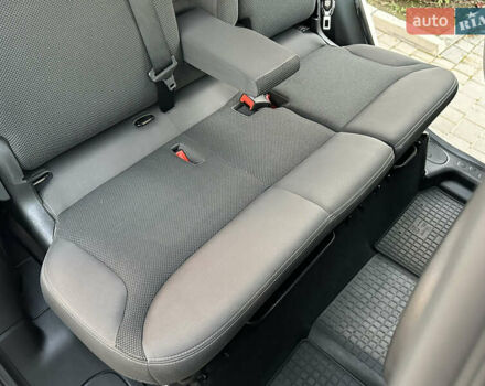 Белый Фиат 500L, объемом двигателя 1.3 л и пробегом 176 тыс. км за 8900 $, фото 47 на Automoto.ua