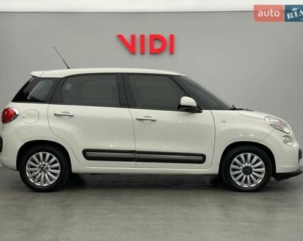 Белый Фиат 500L, объемом двигателя 1.2 л и пробегом 210 тыс. км за 8115 $, фото 3 на Automoto.ua