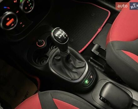 Белый Фиат 500L, объемом двигателя 1.2 л и пробегом 210 тыс. км за 8115 $, фото 16 на Automoto.ua