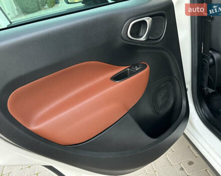 Белый Фиат 500L, объемом двигателя 1.3 л и пробегом 176 тыс. км за 8900 $, фото 57 на Automoto.ua