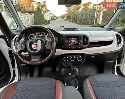 Белый Фиат 500L, объемом двигателя 1.3 л и пробегом 176 тыс. км за 8900 $, фото 66 на Automoto.ua