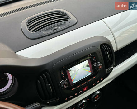 Белый Фиат 500L, объемом двигателя 1.3 л и пробегом 176 тыс. км за 8900 $, фото 76 на Automoto.ua