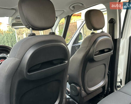 Белый Фиат 500L, объемом двигателя 1.3 л и пробегом 176 тыс. км за 8900 $, фото 59 на Automoto.ua