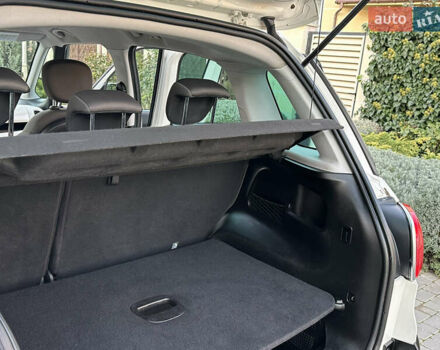 Белый Фиат 500L, объемом двигателя 1.3 л и пробегом 176 тыс. км за 8900 $, фото 53 на Automoto.ua