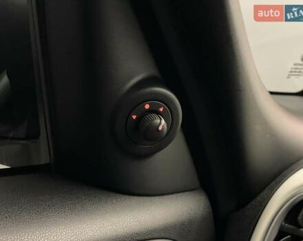 Белый Фиат 500L, объемом двигателя 1.2 л и пробегом 210 тыс. км за 8115 $, фото 13 на Automoto.ua