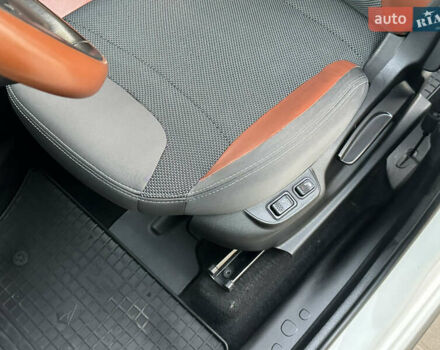 Белый Фиат 500L, объемом двигателя 1.3 л и пробегом 176 тыс. км за 8900 $, фото 70 на Automoto.ua