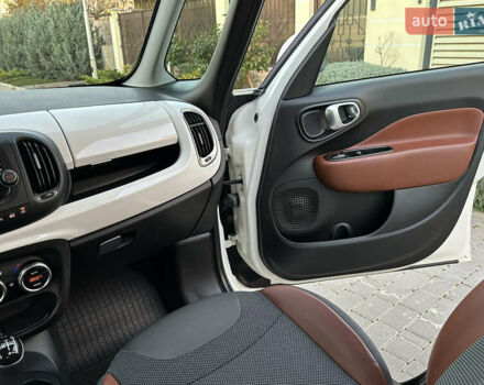 Белый Фиат 500L, объемом двигателя 1.3 л и пробегом 176 тыс. км за 8900 $, фото 65 на Automoto.ua