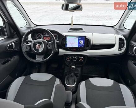 Білий Фіат 500L, об'ємом двигуна 1.25 л та пробігом 169 тис. км за 10500 $, фото 17 на Automoto.ua