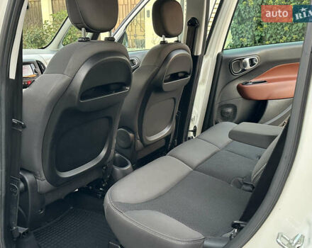 Белый Фиат 500L, объемом двигателя 1.3 л и пробегом 176 тыс. км за 8900 $, фото 58 на Automoto.ua