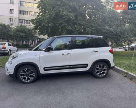 Белый Фиат 500L, объемом двигателя 1.2 л и пробегом 245 тыс. км за 7000 $, фото 2 на Automoto.ua