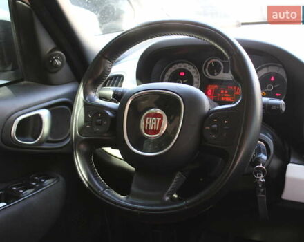 Белый Фиат 500L, объемом двигателя 1.3 л и пробегом 97 тыс. км за 9499 $, фото 24 на Automoto.ua