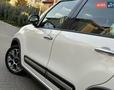 Белый Фиат 500L, объемом двигателя 1.3 л и пробегом 176 тыс. км за 8900 $, фото 8 на Automoto.ua