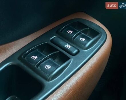 Белый Фиат 500L, объемом двигателя 1.25 л и пробегом 53 тыс. км за 10500 $, фото 24 на Automoto.ua