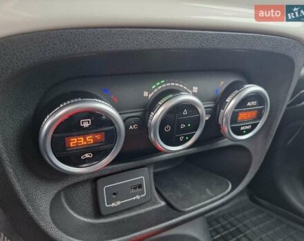 Белый Фиат 500L, объемом двигателя 1.3 л и пробегом 135 тыс. км за 8599 $, фото 24 на Automoto.ua