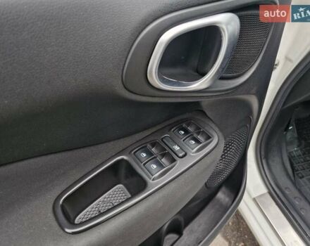 Белый Фиат 500L, объемом двигателя 1.3 л и пробегом 135 тыс. км за 8599 $, фото 9 на Automoto.ua