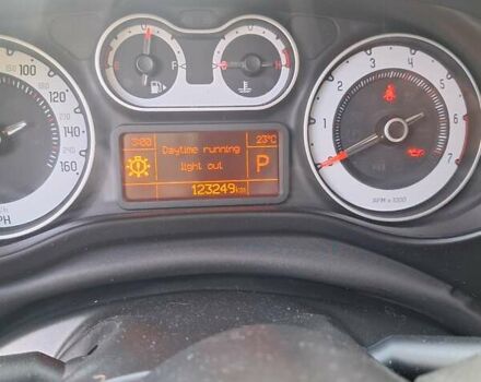 Фиат 500L 2015 в Запорожье на Automoto.ua Белый Фиат 500L, объемом двигателя 1.37 л и пробегом 123 тыс. км за 10000 $, фото 8 на Automoto.ua