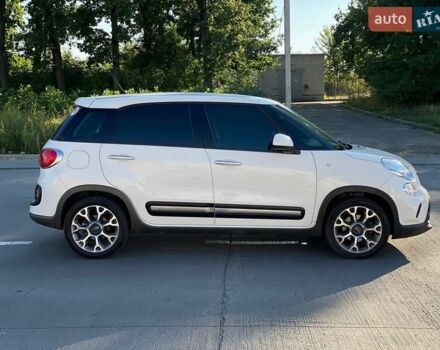 Фиат 500L 2015 в Киеве на Automoto.ua Белый Фиат 500L, объемом двигателя 1.25 л и пробегом 53 тыс. км за 10990 $, фото 8 на Automoto.ua