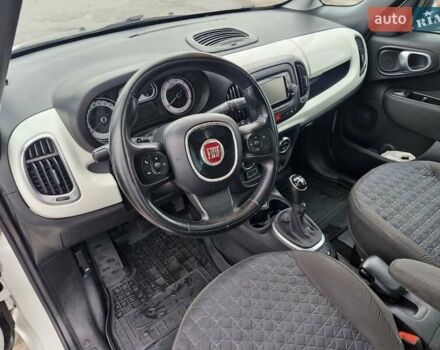 Белый Фиат 500L, объемом двигателя 1.3 л и пробегом 135 тыс. км за 8599 $, фото 15 на Automoto.ua