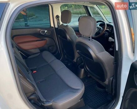 Белый Фиат 500L, объемом двигателя 1.25 л и пробегом 53 тыс. км за 10990 $, фото 18 на Automoto.ua