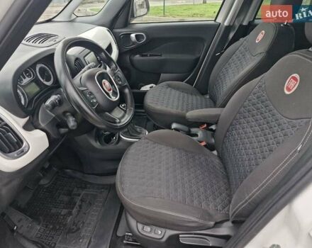 Белый Фиат 500L, объемом двигателя 1.3 л и пробегом 135 тыс. км за 8599 $, фото 12 на Automoto.ua