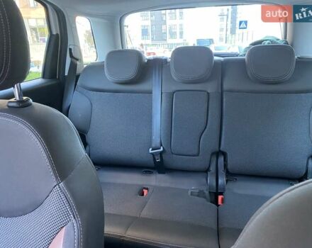 Белый Фиат 500L, объемом двигателя 1.2 л и пробегом 84 тыс. км за 10000 $, фото 8 на Automoto.ua