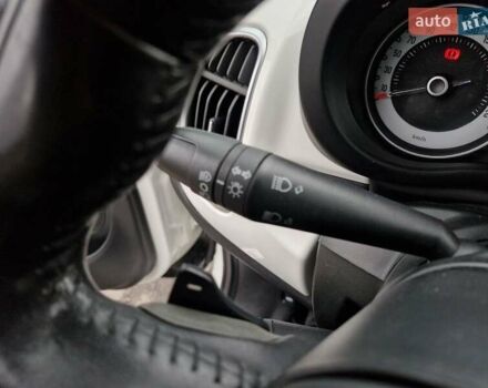 Белый Фиат 500L, объемом двигателя 1.3 л и пробегом 135 тыс. км за 8599 $, фото 19 на Automoto.ua