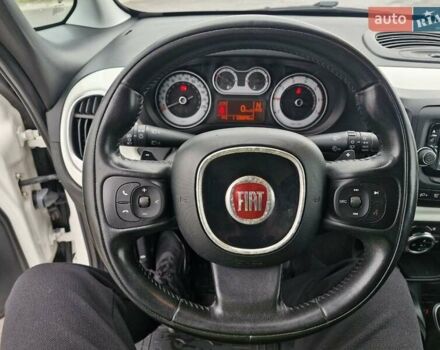 Белый Фиат 500L, объемом двигателя 1.3 л и пробегом 135 тыс. км за 8599 $, фото 14 на Automoto.ua