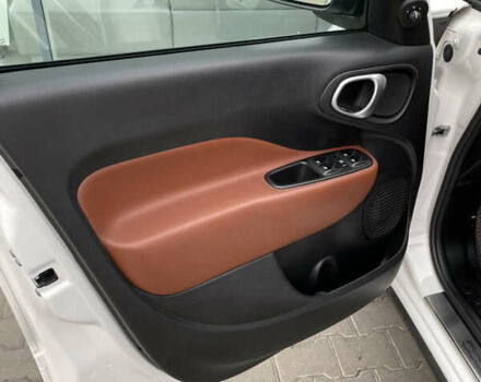 Білий Фіат 500L, об'ємом двигуна 1.25 л та пробігом 88 тис. км за 10500 $, фото 6 на Automoto.ua