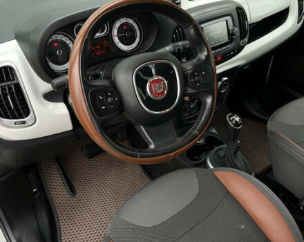 Білий Фіат 500L, об'ємом двигуна 1.25 л та пробігом 88 тис. км за 10500 $, фото 17 на Automoto.ua