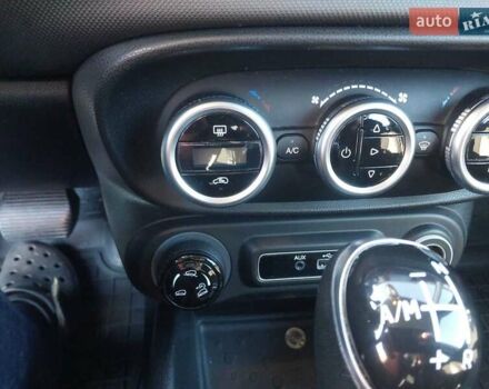 Белый Фиат 500L, объемом двигателя 1.25 л и пробегом 201 тыс. км за 9500 $, фото 11 на Automoto.ua