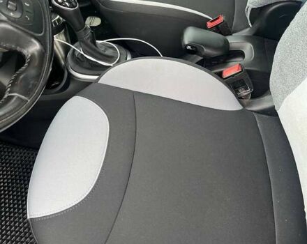 Білий Фіат 500L, об'ємом двигуна 1.25 л та пробігом 138 тис. км за 10500 $, фото 17 на Automoto.ua