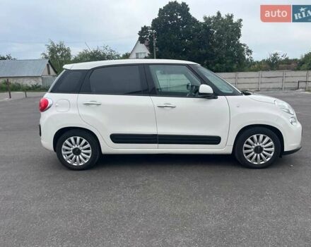 Білий Фіат 500L, об'ємом двигуна 1.25 л та пробігом 138 тис. км за 10500 $, фото 3 на Automoto.ua