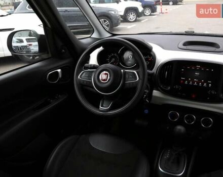 Белый Фиат 500L, объемом двигателя 1.37 л и пробегом 47 тыс. км за 12900 $, фото 10 на Automoto.ua