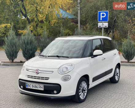 Белый Фиат 500L, объемом двигателя 1.25 л и пробегом 190 тыс. км за 9700 $, фото 1 на Automoto.ua
